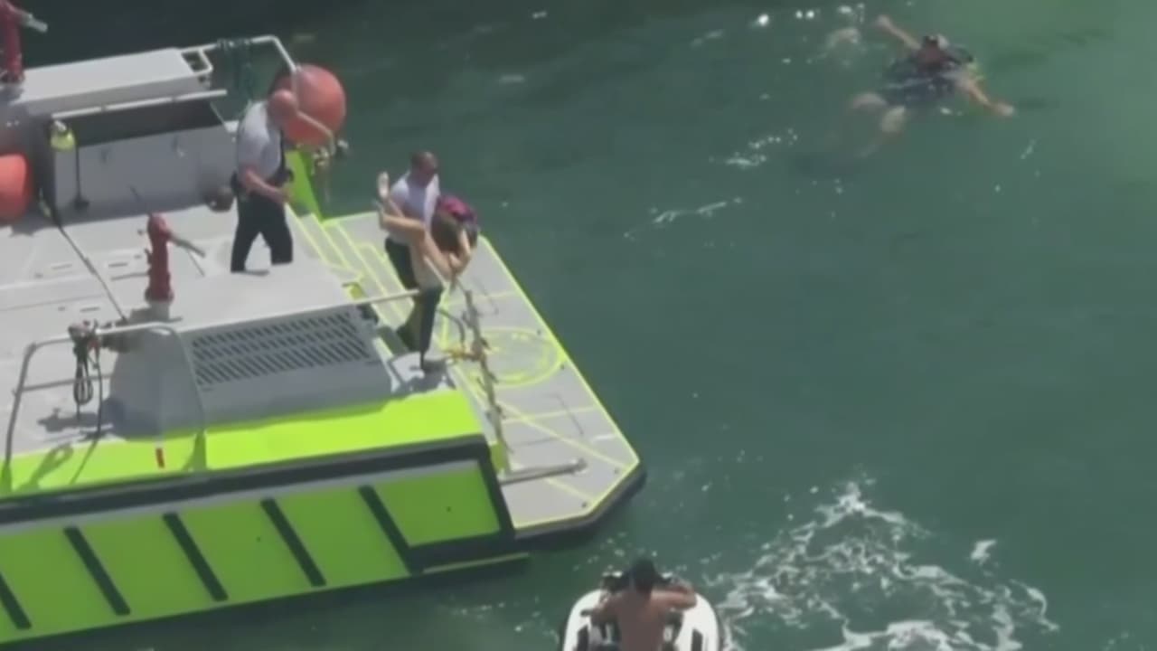 Dos niñas, de 7 y 13 años, murieron en el choque de una barcaza con un velero