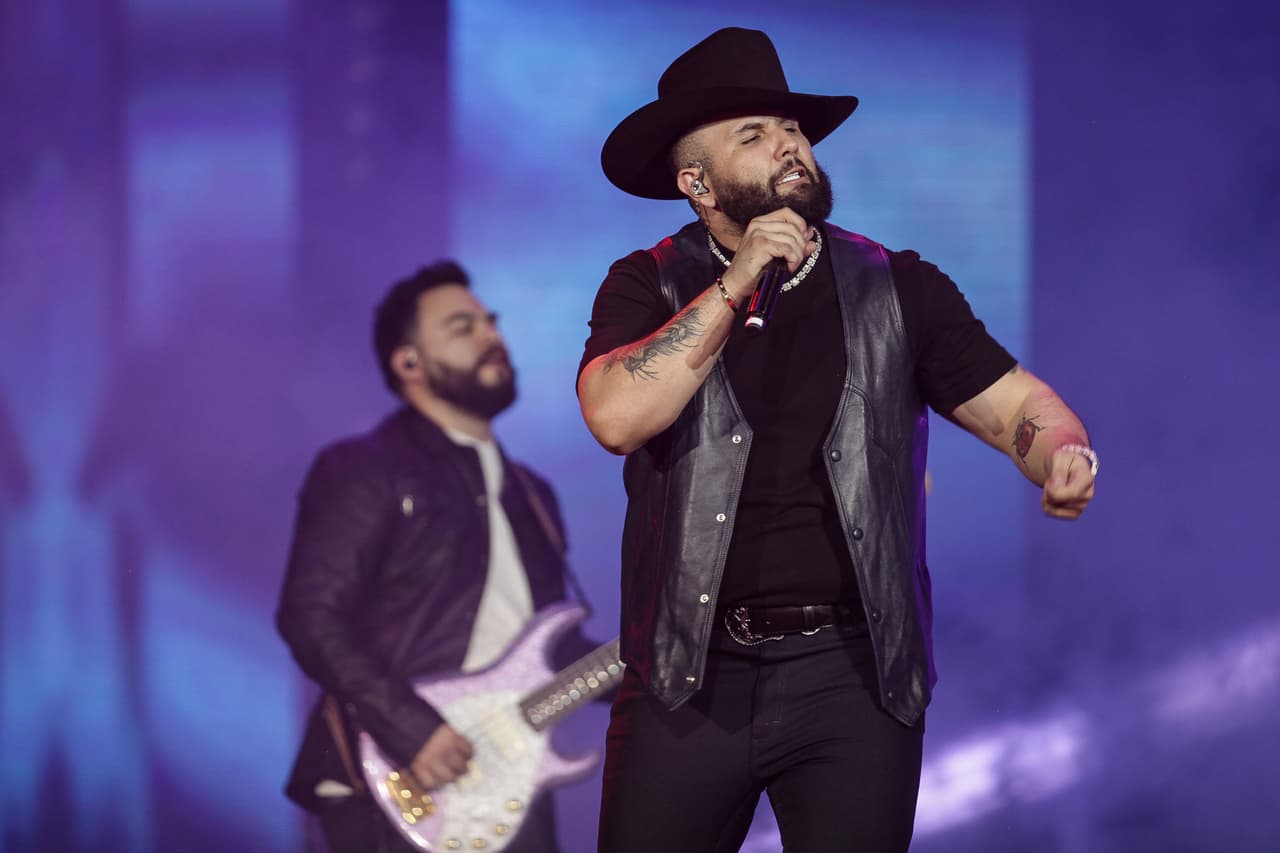 "F*ck Regional": Carin León lanza movimiento para que dejen de llamar Regional a todos los géneros