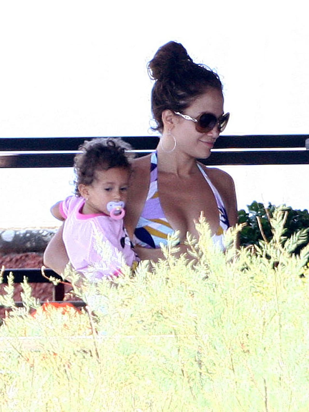 La hermosa Emme lucía adorable con su chupete.