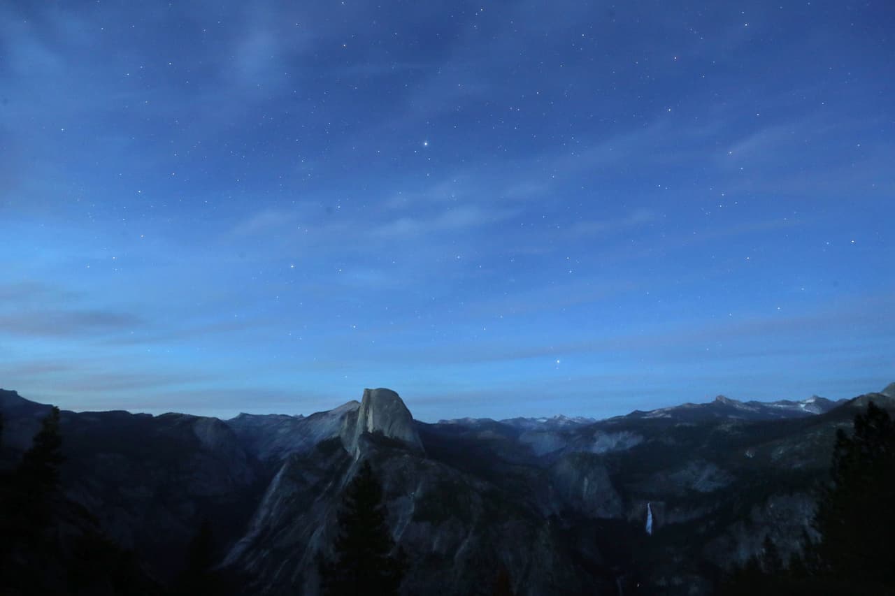 <b><a href="https://www.nps.gov/yose/index.htm" target="_blank">Yosemite National Park </a></b>
<br>Para los que cuentan con más tiempo o posibilidades de vacacionar, el majestuoso parque Yosemite está abierto.
<br>