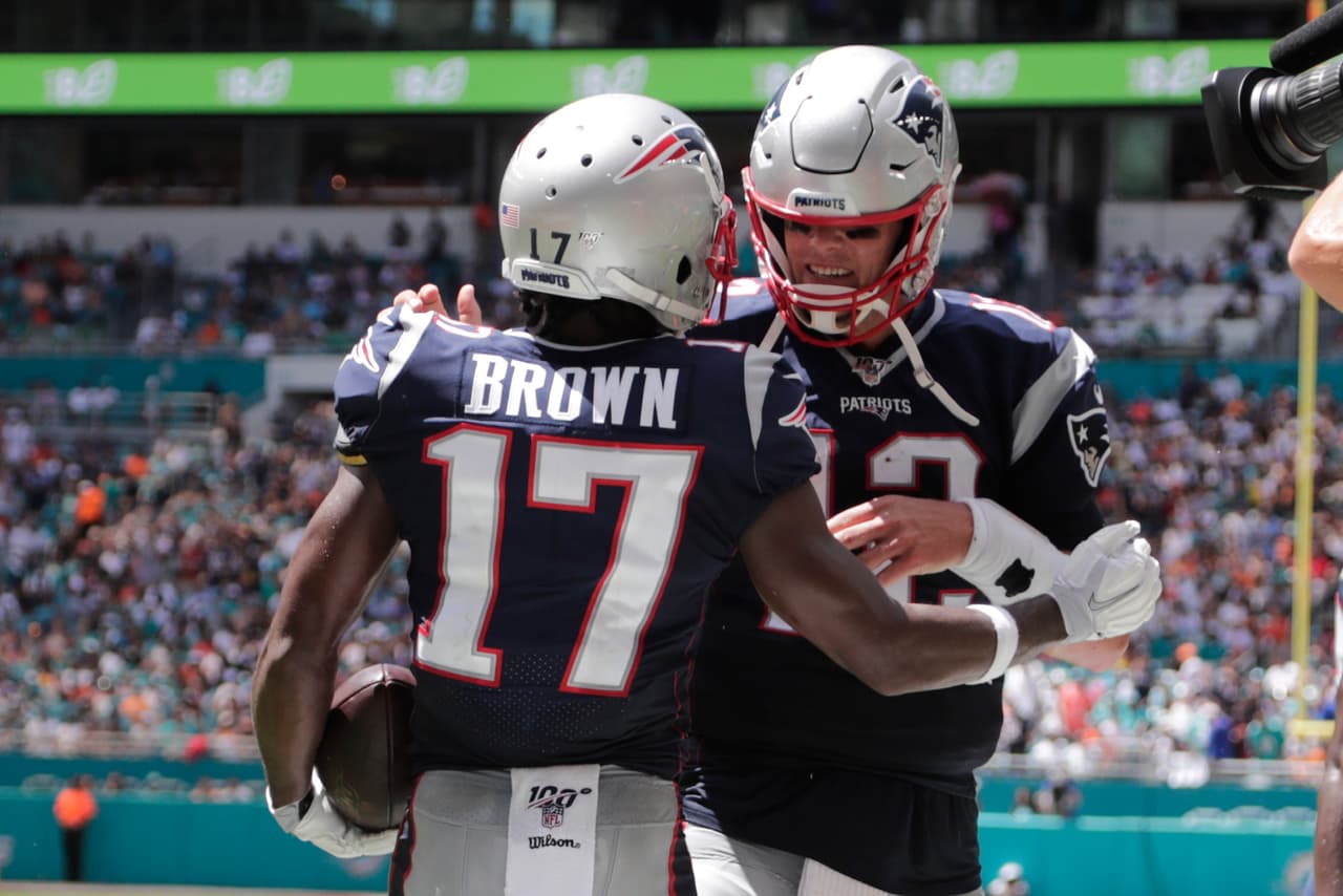<b>Su último partido en la NFL</b>
<br>Fue el domingo 15 de septiembre de 2019, en Miami Gardens, Florida, cuando los New England Patriots se midieron ante los Miami Dolphins, ahí jugó Brown por última vez en la NFL, quizá en su historia.