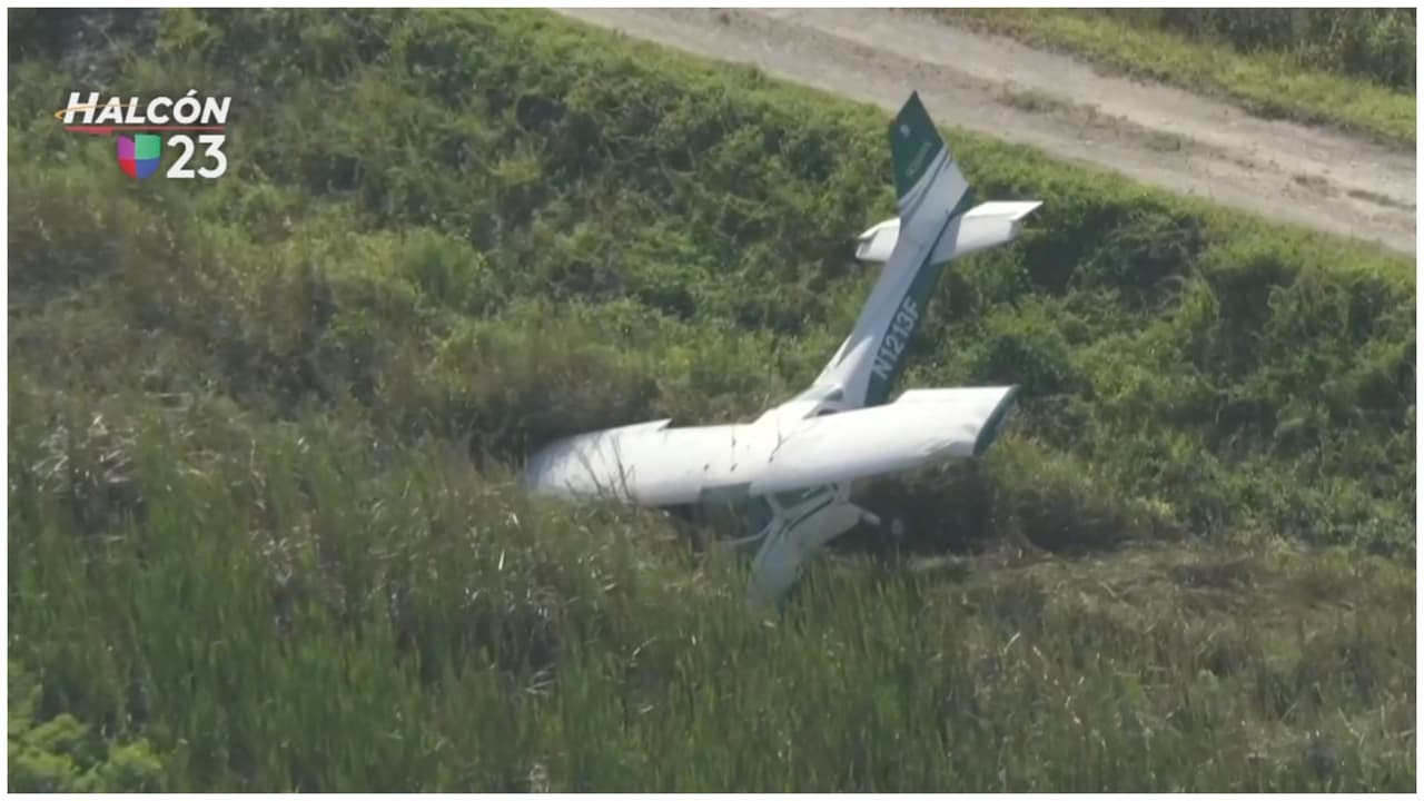 Avioneta aterriza de emergencia en una zona de los Everglades al oeste de Broward