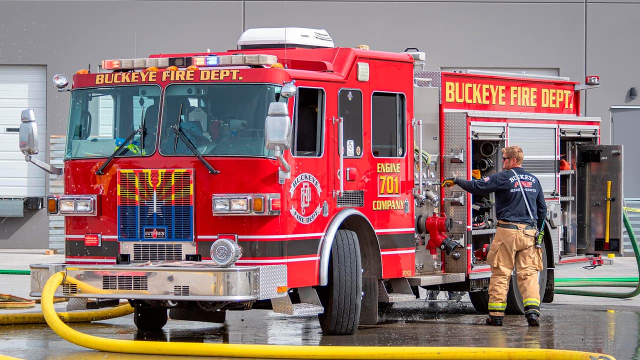 Situación de materiales peligrosos provoca la evacuación de una escuela en Buckeye