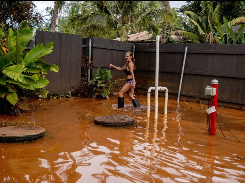 Hawáii bajo el agua: inundaciones históricas dejan a miles sin luz y hay evacuaciones