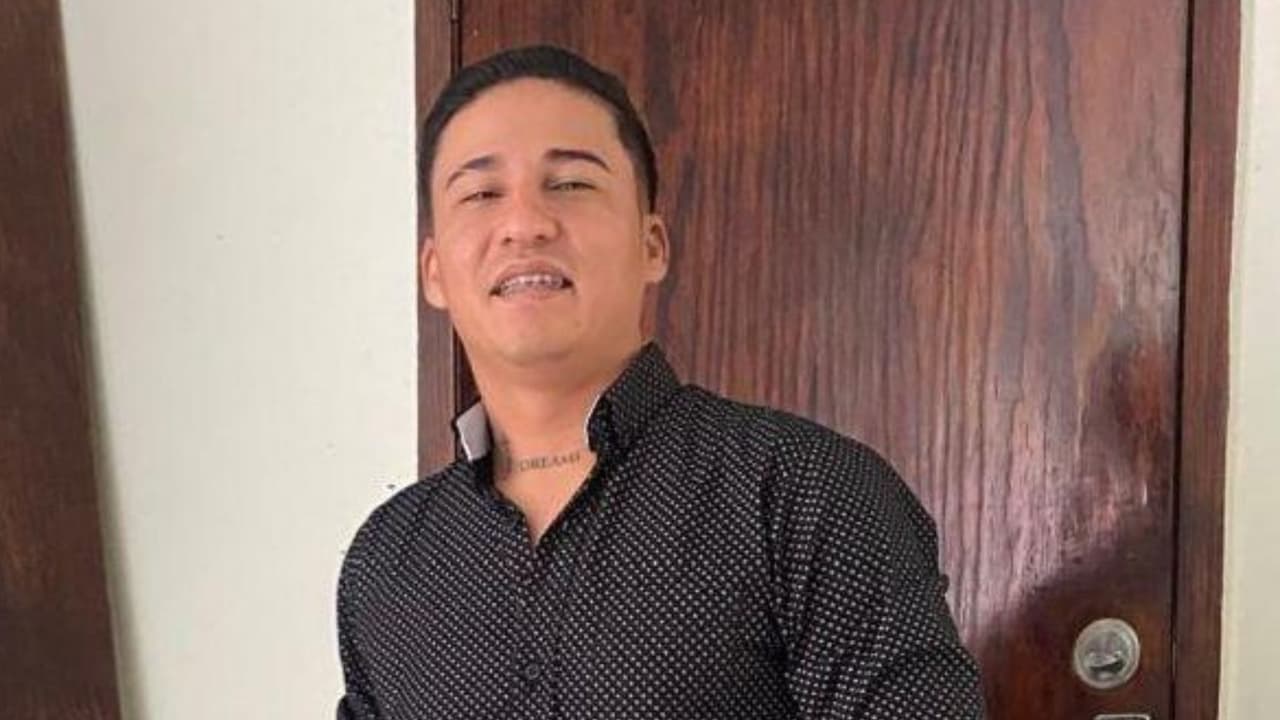 Foto del 8 de octubre de 2024, fecha en la John Chacín se presentó en su cita de CBP One. Ese día, le preguntaron si tenía tatuajes, el respondió que sí. Lo mantuvieron retenido al informarle que su tatuaje podía estar vinculado con la banda criminal Tren de Aragua. "Él no tenía ni remota idea de eso", cuenta Eudomar Chacín.