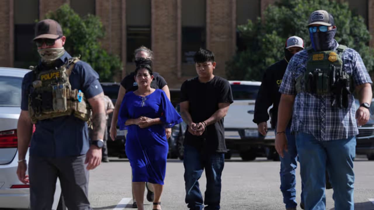 ¿Por qué están deteniendo a inmigrantes cuando acuden a sus citas migratorias? Abogado explica el proceso