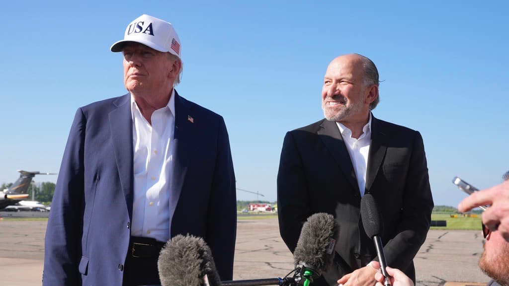 Funcionarios de Trump tienen vínculos con empresas que podrían beneficiarse de la privatización de los pronósticos meteorológicos