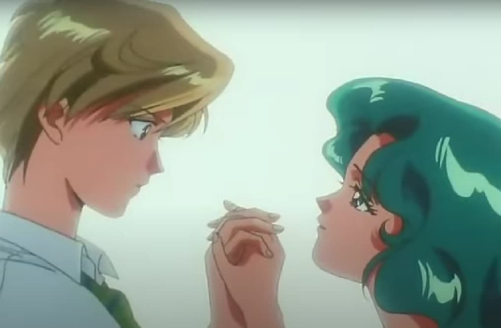 Actualmente la licencia de ‘Sailor Moon’ la posee ‘Viz’, así que la compañía liberó los capítulos traducidos y sin censura en los que aparece el romance de entre las dos guerreras Sailor.
