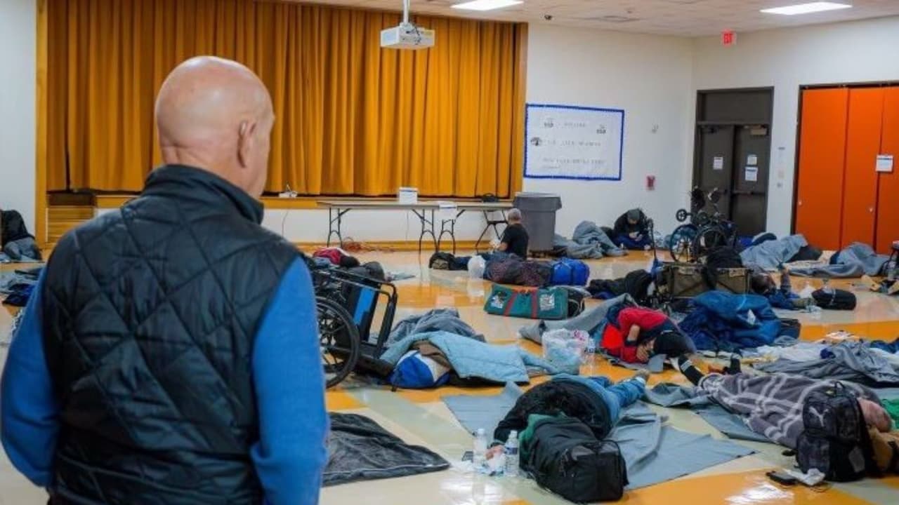 Tormenta invernal en Houston: 940 personas buscan refugio del frío extremo