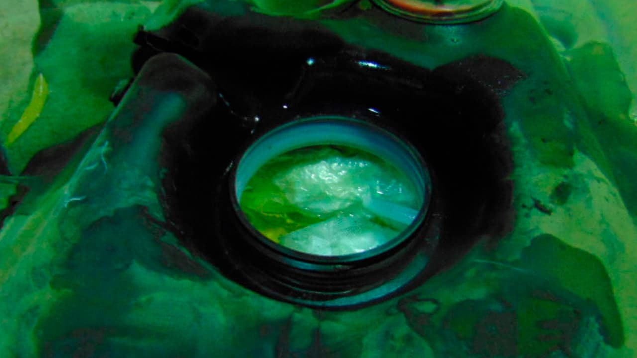 El lunes 26 de agosto, fue detenido un hombre de 51 años que conducía una camioneta Chevrolet después de que le encontraran 40 paquetes ocultos dentro del cortafuegos con fentanilo, con un peso total de más de 98 libras.