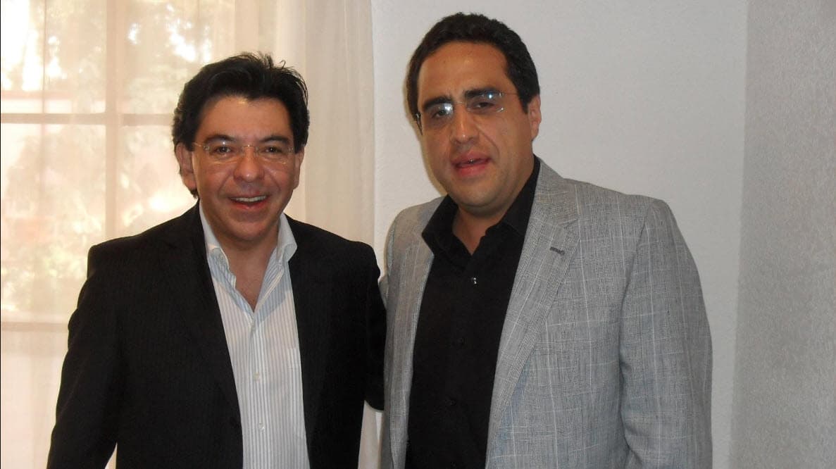 'El Señor Aguilera', como es conocido en la televisión mexicana gracias a su participación en el icónico programa 'En familia… con Chabelo', habló recientemente de la
<b>relación que mantiene con Aislinn</b>.
<br>