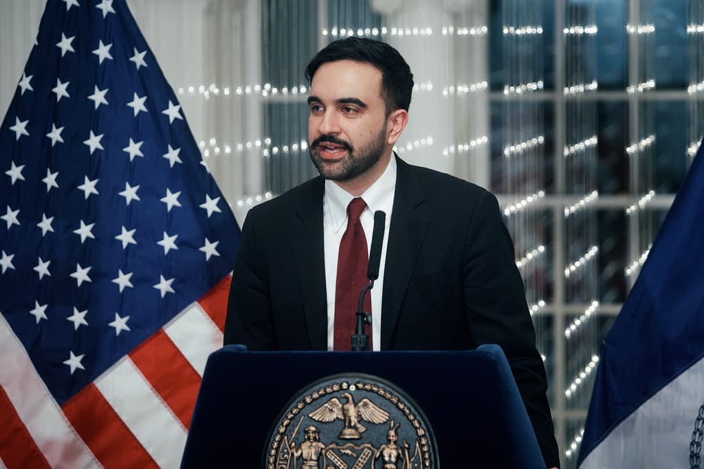 Mamdani plantea más impuestos a grandes corporaciones para evitar "éxodo" de la clase media de NY