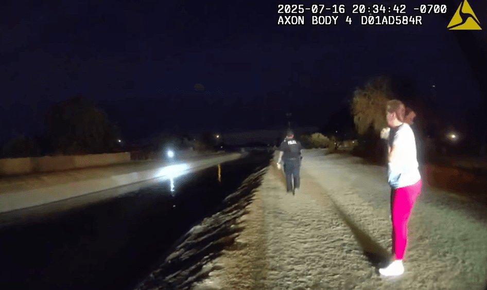 Su fiel amigo había
<b>caído a un canal y necesitaba ayuda</b> con urgencia.