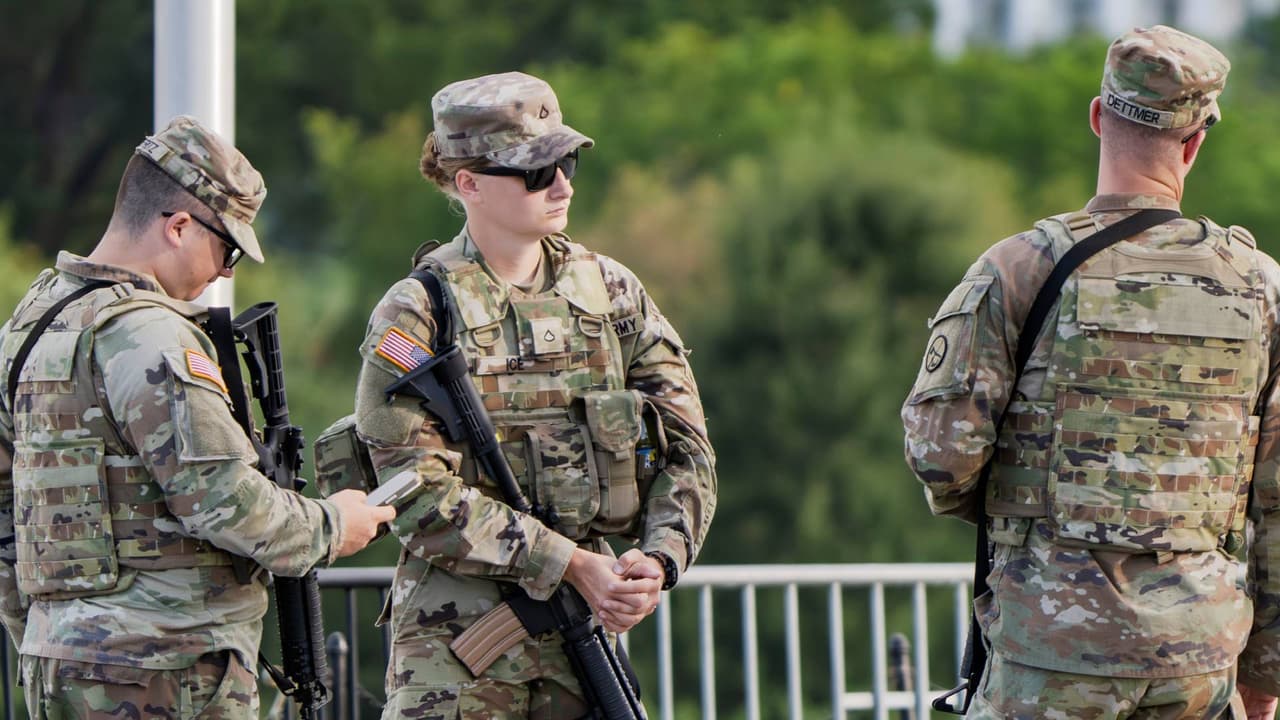 El presidente Trump anuncia que pausa su plan de desplegar la Guardia Nacional en Chicago: esto sabemos