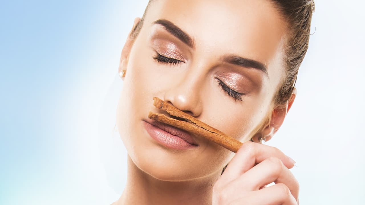 Cómo mejorar tu vida sexual con canela