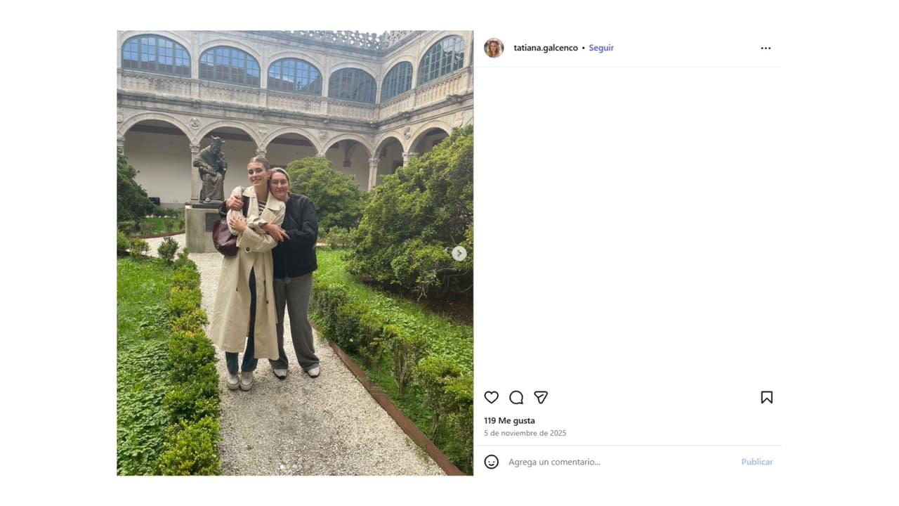 Cristina Pérez Galcenco junto a su mamá.