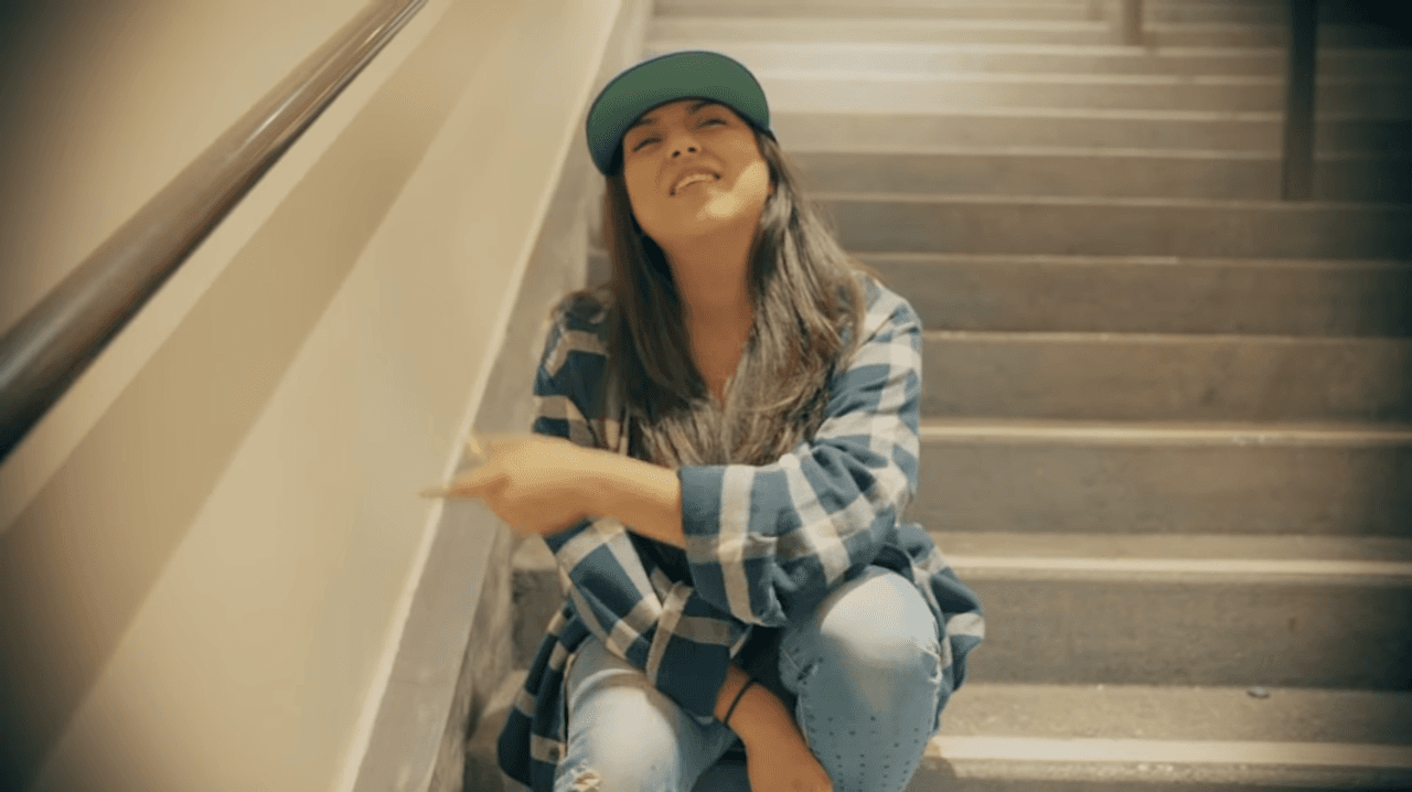 Watch Beatriz Gonzalez's new video "La Basurita"