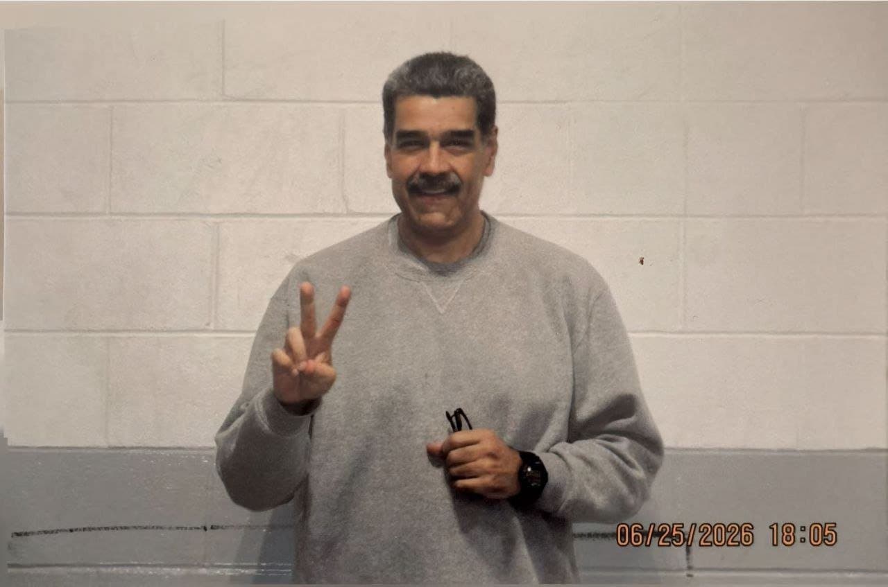 ¿Cuál es la historia detrás de la foto de Nicolás Maduro en prisión?