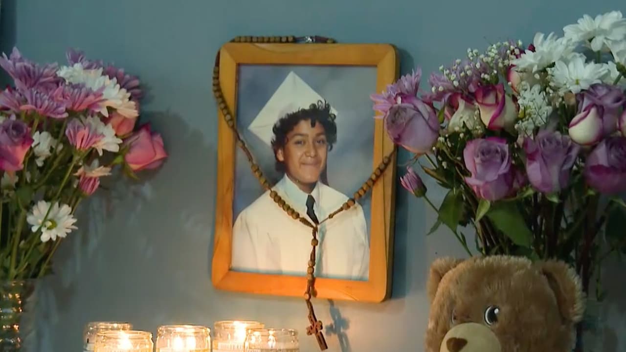 “Abracen a sus hijos”: adolescente hispano pierde la vida en vías del tren M en Queens