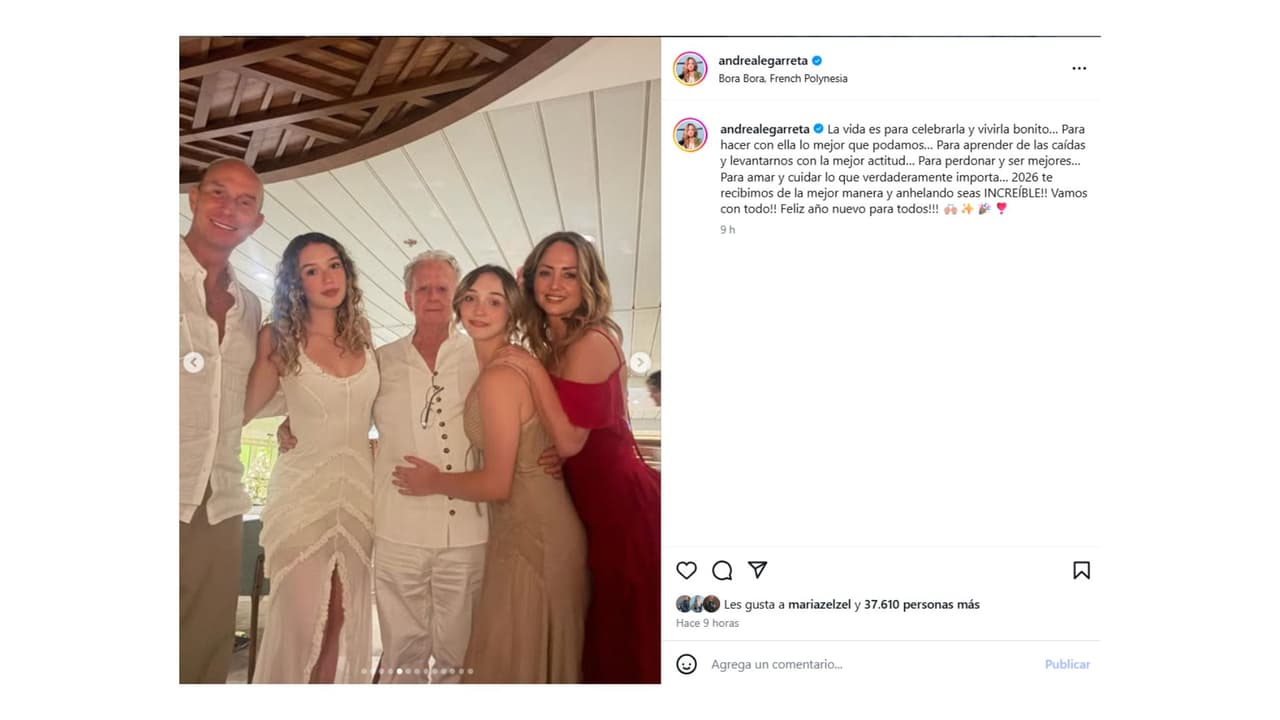 Andrea Legarreta junto a su familia en Bora Bora.