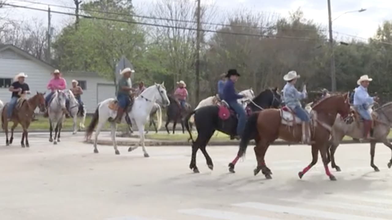 Varias personas se dieron cita para recordar a Arlene Álvarez en
<b>un evento donde estuvieron presentes sus padres.</b>