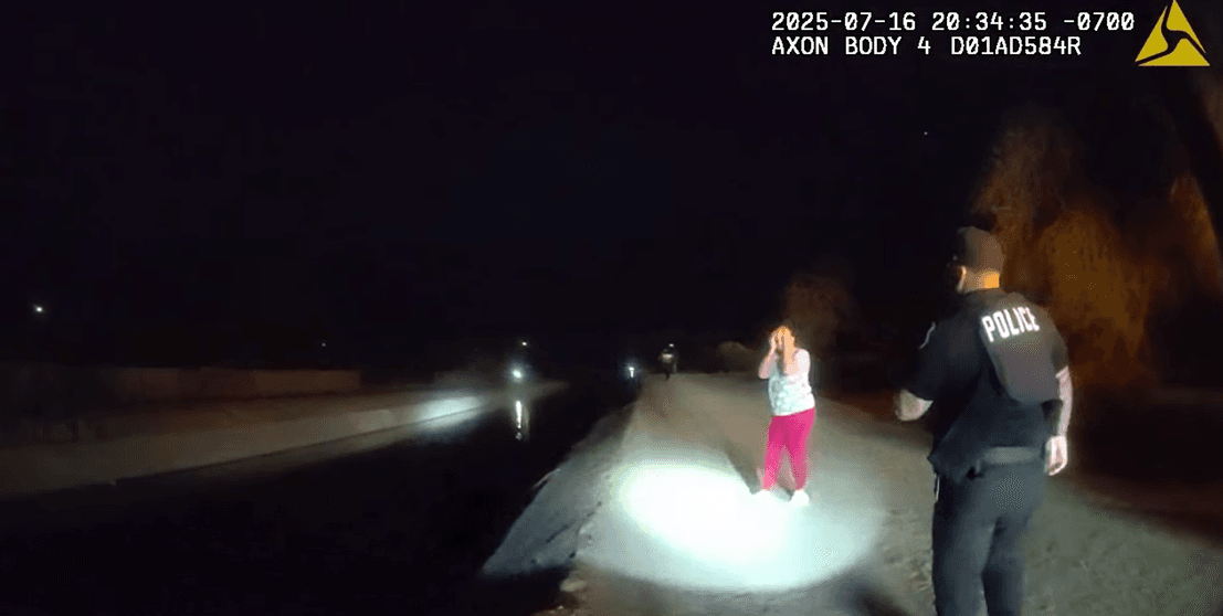 Además de vecinos, entre esas llamadas estaba la de la
<b>desesperada dueña de un perrito</b>.