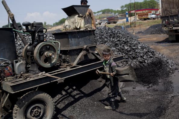 8.- En la octava posición se ubica
<b>Coal India, empresa que ha contribuido con 23,124 toneladas equivalentes de dióxido de carbono </b>emitiendo el 1.71% de las emisiones mundiales.
<br>