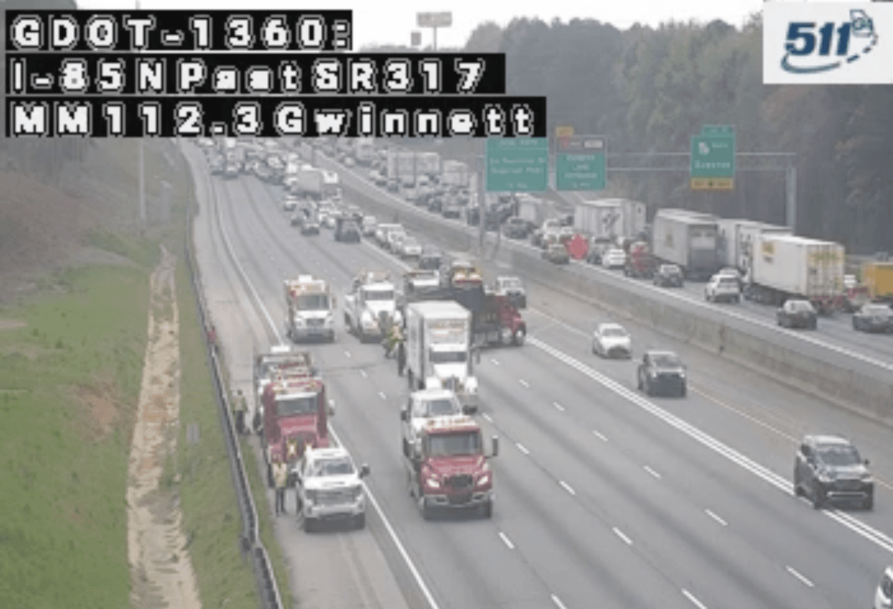 Accidente cierra carriles de la I-85 en el condado Gwinnett, se reportan retrasos