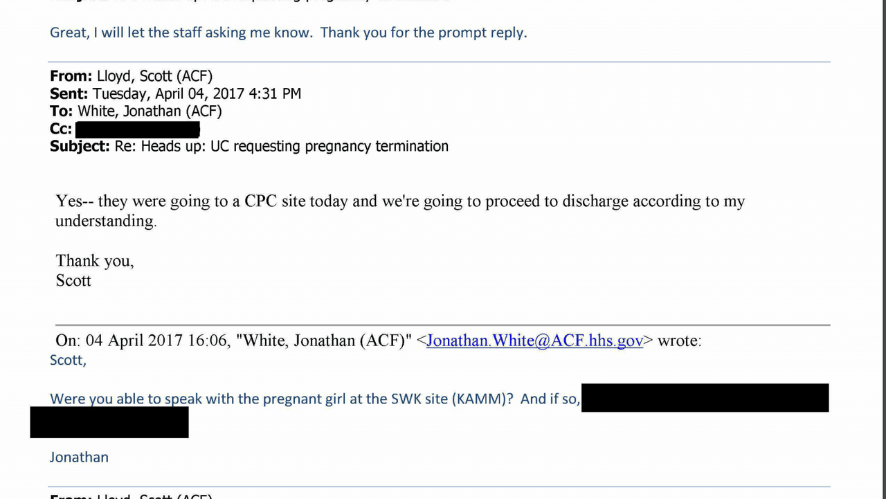 Email revelado por ACLU que prueba que Scott Lloyd está visitando a las menores embarazadas para disuadirlas de sus decisiones de abortar.
