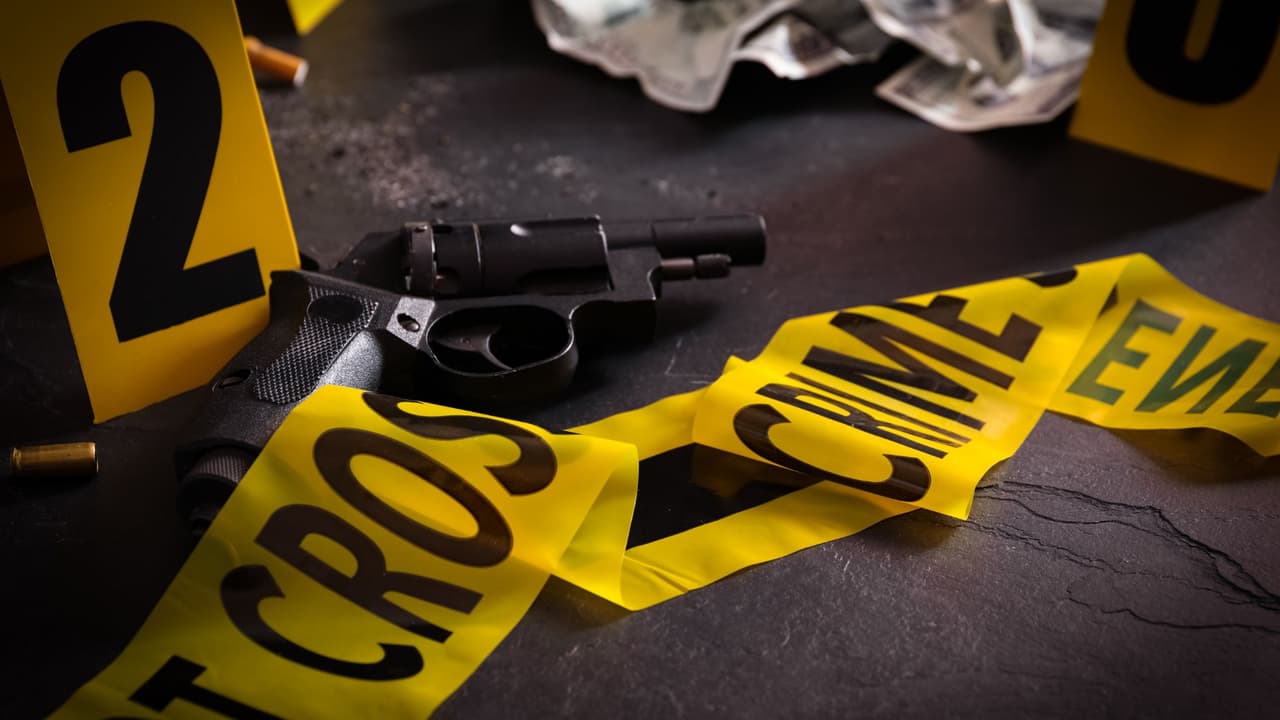 Acusan a hispana de disparar a su novio después de una celebración y exceso de alcohol