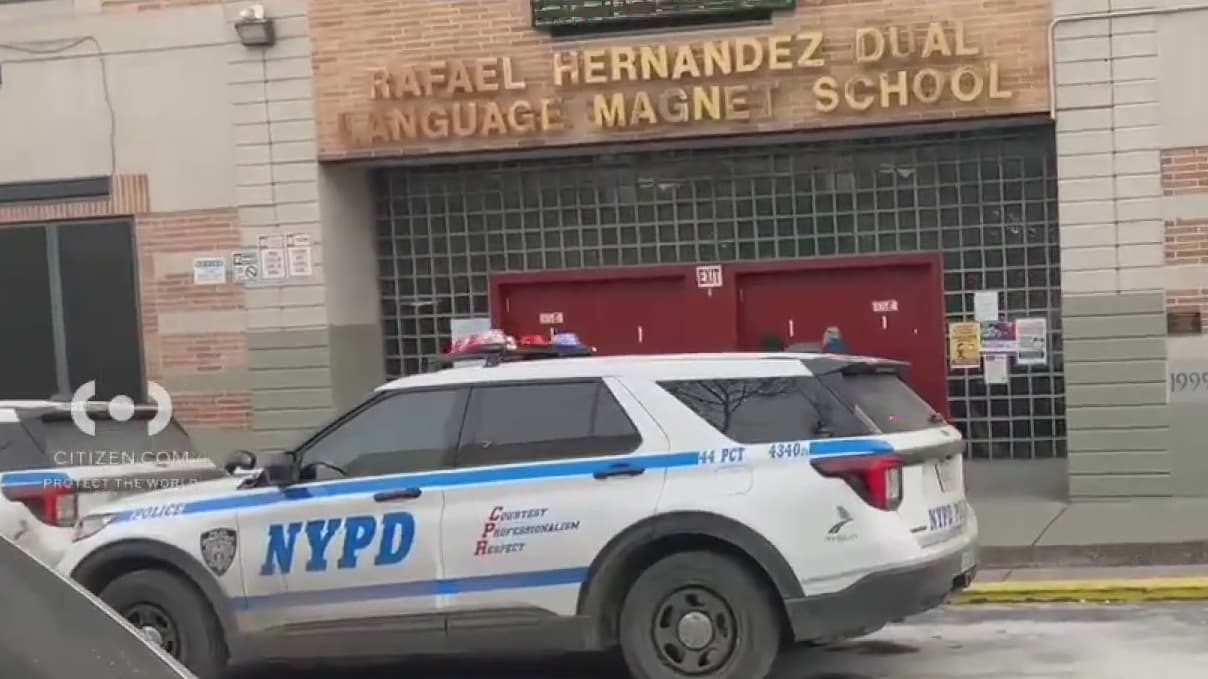 Niña de 11 años es detenida por apuñalar a compañero en escuela del Bronx