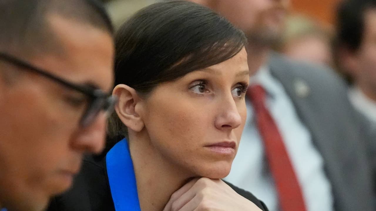 Comienza selección del jurado para Kouri Richins, acusada de envenenar a su esposo y escribir un libro sobre duelo