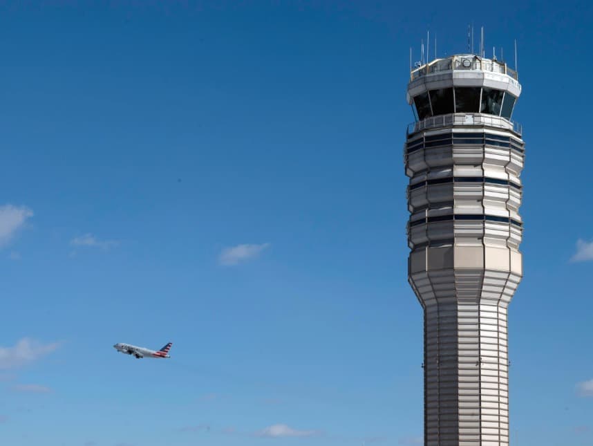 EEUU exige uso de radar para separar helicópteros y aviones tras choque mortal