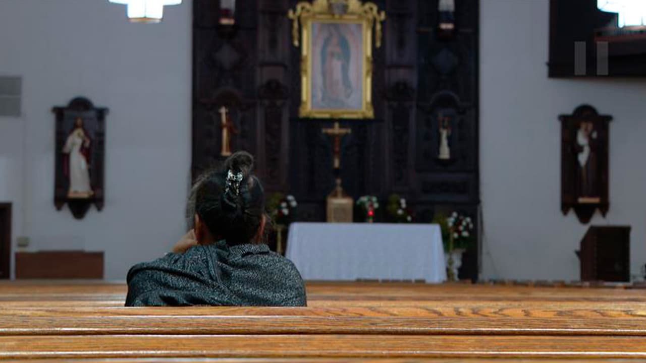 "Estoy muy asustada con todo esto": Marta se aferra a su fe ante las nuevas políticas migratorias