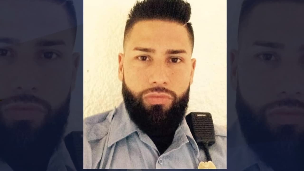 Los rescatistas de Miami Beach
<a href="https://www.univision.com/local/miami-wltv/encuentran-cuerpo-del-hombre-que-buscaban-desde-ayer-en-miami-beach">encontraron el jueves en la mañana</a> el cuerpo de Kirk Mungia, quien se ahogó tratando de salvarle la vida a su hija de 11 años, atrapada en las corrientes de resaca.
<br>