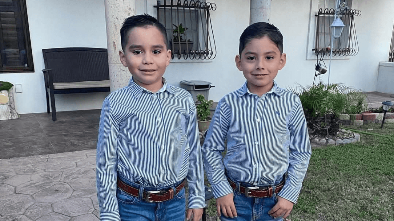 Un GoFundMe de la familia ha recaudado dinero para poder trasladas los cuerpos de los pequeños a Nuevo Laredo, Tamaulipas, para que la familia se despida de ellos. Después los quieren enterrar en Laredo, del lado estadounidense.
<i>Univision San Antonio</i> ha contactado al Consulado de Estados Unidos en Monterrey para saber si van a dar ayuda a la familia.