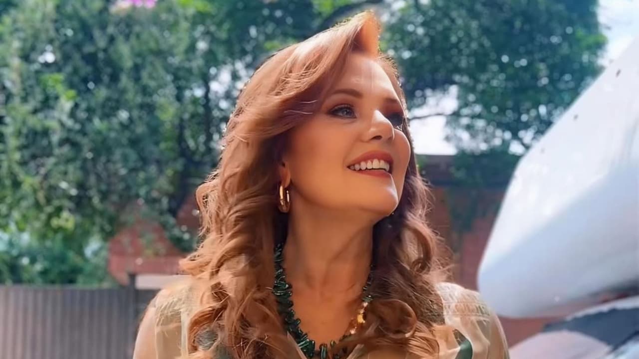 Erika Buenfil impacta con su nueva figura; revela cómo logró bajar casi 10 kilos