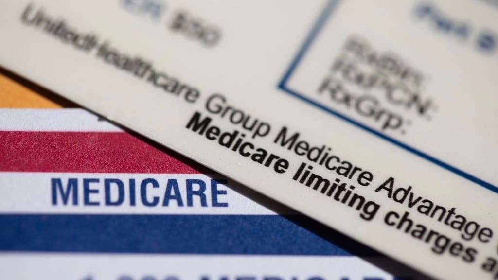 Cinco de las tácticas más frustrantes que usan las aseguradoras de salud y por qué existen