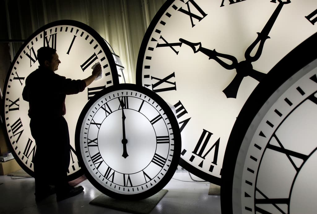 ¿Desaparecerá el horario de verano? La iniciativa de Trump que podría cambiar el reloj para siempre