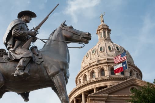 Anuncian acuerdo sobre el recorte al impuesto de la propiedad en Texas