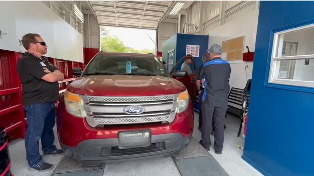 Endurecen pruebas de emisiones en San Antonio; autos que no cumplan no podrán renovar su registro