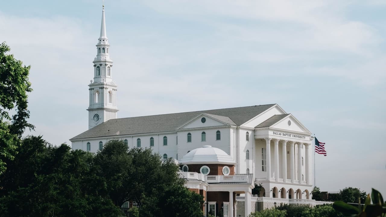 Dallas Baptist University cancela clases este jueves tras una alerta de seguridad
