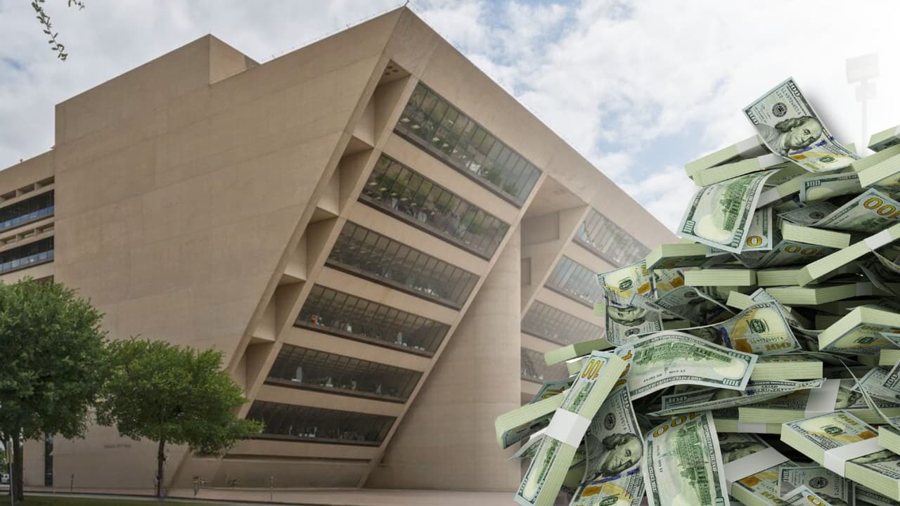 ¿Renovar o salir? Dallas analiza hasta mil millones de dólares en reparaciones del City Hall