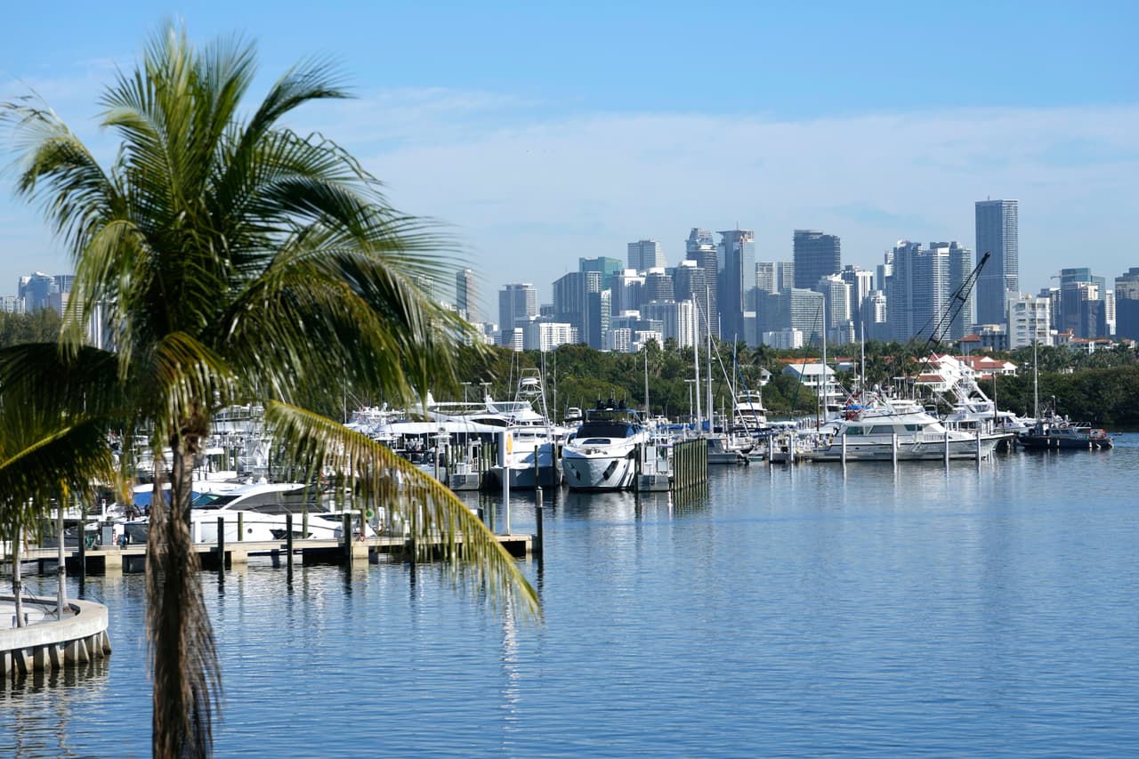 Proyecto de ley busca que dueños de viviendas en Florida puedan disolver las asociaciones de propietarios