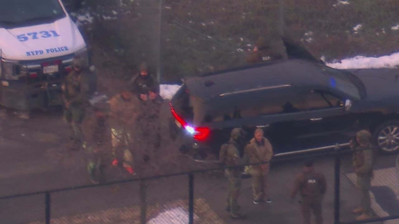 Desde el helipuerto,
<b>Maduro y Flores fueron trasladados por vía aérea </b>en un recorrido de aproximadamente cinco millas hasta Manhattan, evitando traslados terrestres prolongados y reduciendo riesgos de seguridad durante el desplazamiento hacia el Bajo Manhattan.