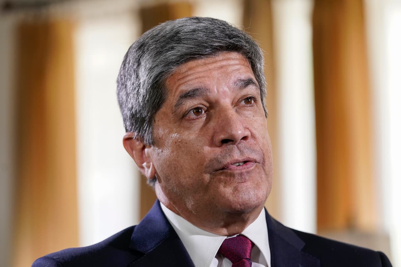 Alto funcionario del régimen cubano asegura que sus fuerzas armadas se preparan para posible 'agresión militar' de EEUU