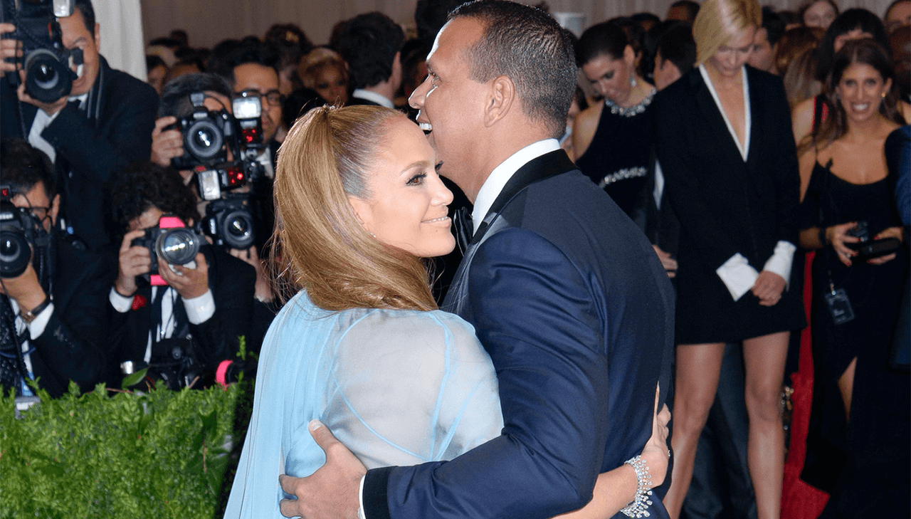 El momento triunfal de la pareja se dio en la alfombra roja del MET. Ahí confirmaron ante el mundo que eran la nueva pareja del momento.