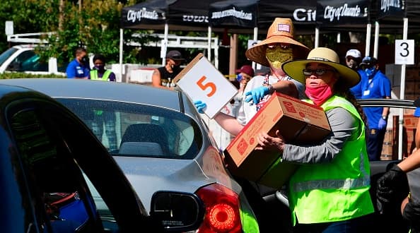 La ciudad de Compton regalará 1,000 cajas de alimentos y tabletas por el Día de Acción de Gracias