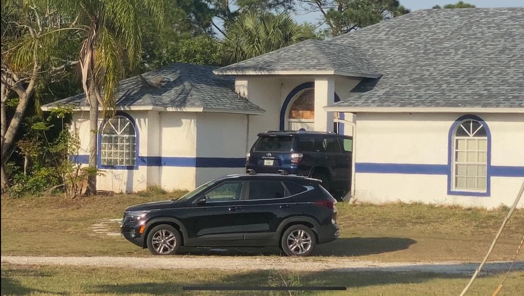 Hallan 4 personas muertas, incluyendo un menor, en una casa en Florida