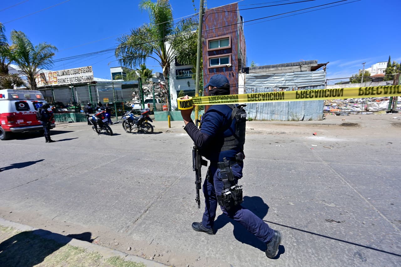 <b>Fresnillo.</b> En este municipio de Zacatecas que ha sido secuestrado por la violencia del narcotráfico, se reportan cuatro homicidios de estadounidenses en años recientes, de acuerdo con el gobierno. Células delictivas han realizado masacres, tiroteos. secuestros y bloqueos, en disputa por uno de los corredores más codiciados por las organizaciones dedicadas al trasiego de drogas hacia EEUU.